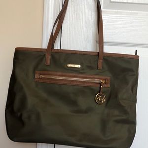 Michael Kors Kempton Bag